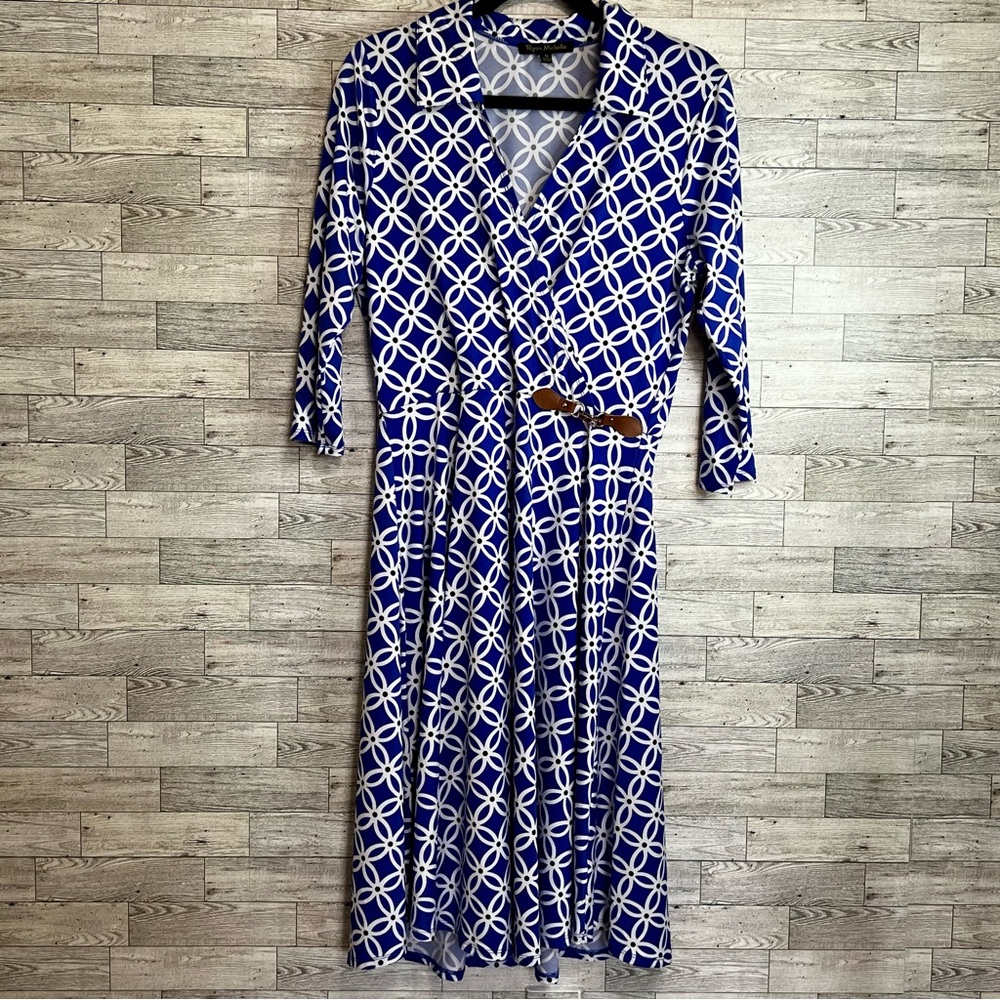Ryan Michelle Blue Dress w/White Design Buckle Accent/Size Medium‎